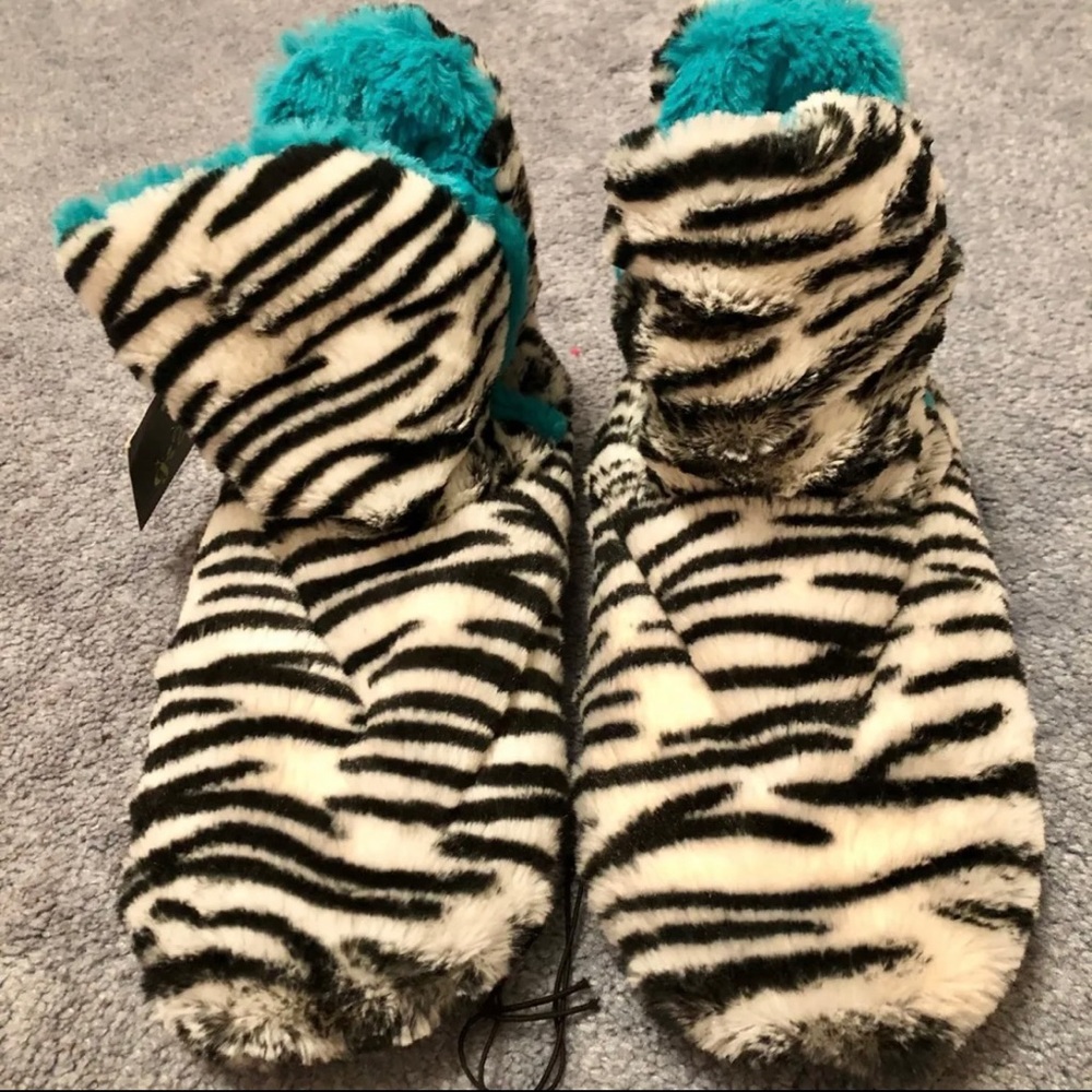 Zebra Print Slipper Boots Size 7-8